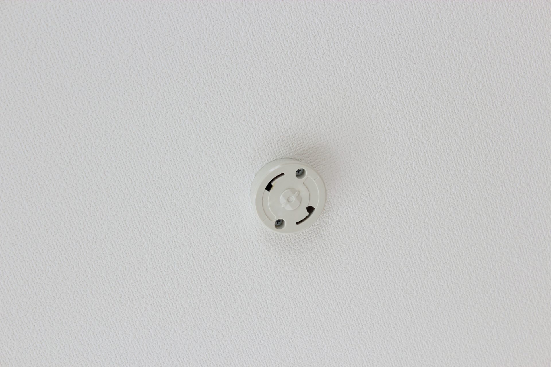 照明器具を取り付ける丸型引掛シーリングとは 設置方法や対応の照明器具もご紹介 おしゃれ照明器具ならmotom