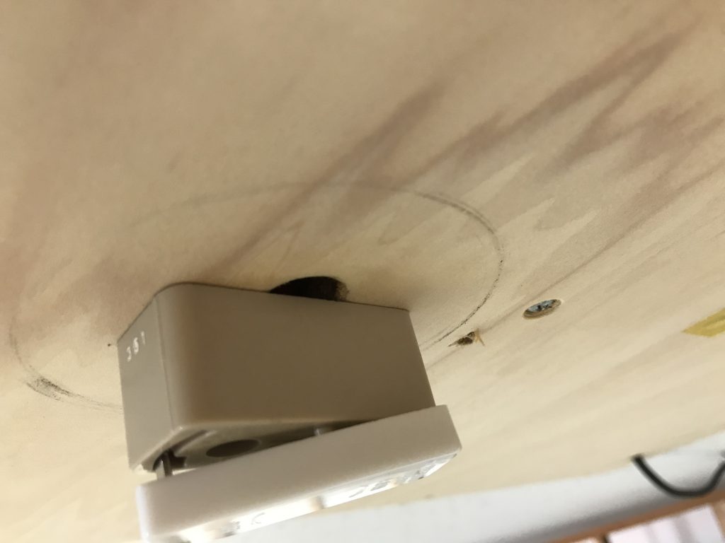 照明器具を取り付ける角型引掛シーリングとは 設置方法や対応の照明器具もご紹介 おしゃれ照明器具ならmotom